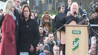 Christy Moore sings a moving farewell to Martin McGuinness [upl. by Fraser86]