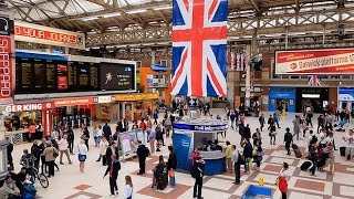 A Walk Through The London Victoria Station London England [upl. by Nosliw]